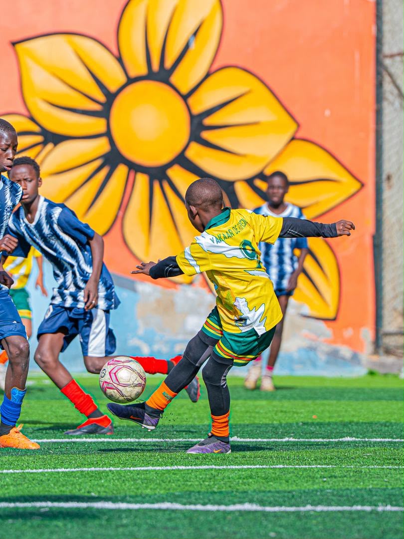 Jeune joueur Yakaar en pleine action